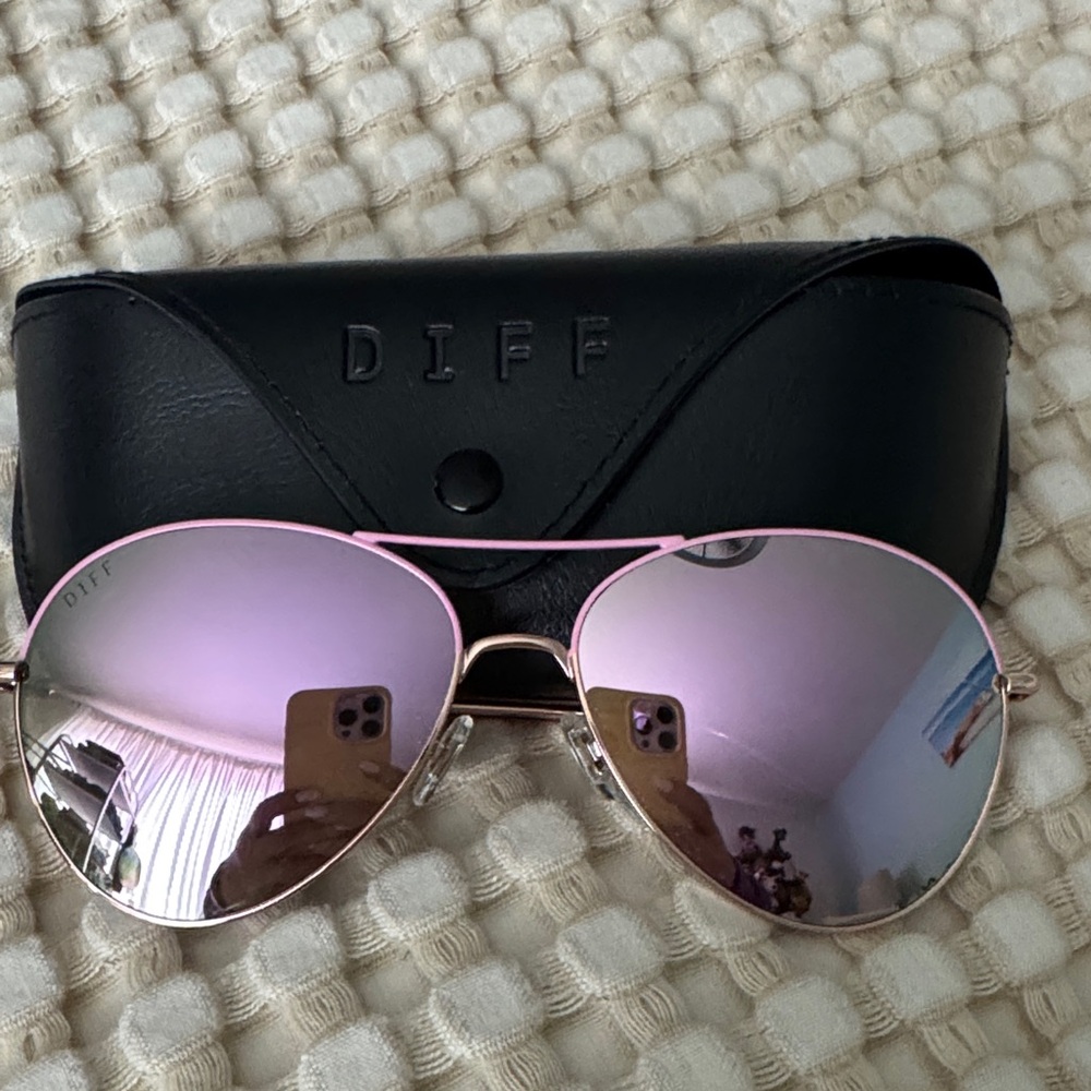Diff Eyewear Pink Mirrored Aviator Sunglasses